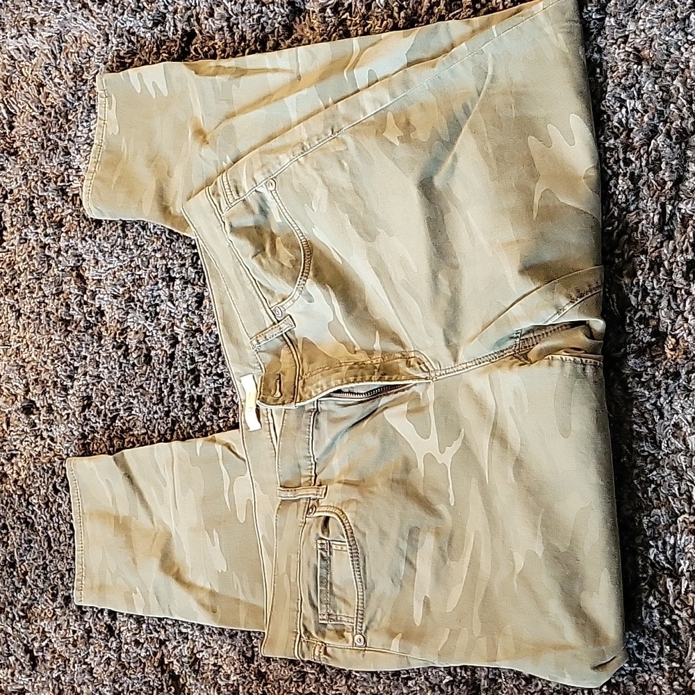 Loft Camo Skinny  Pants